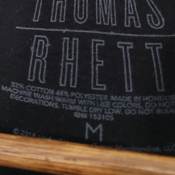 Thomas Rhett 2018 graphic top - Picture 7 of 13
